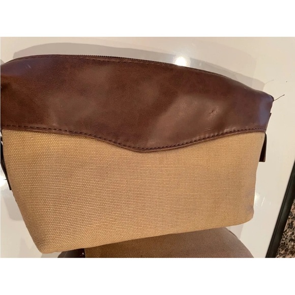 Emirates Set Of Cosmetic Toiletry Travel Makeup Bag No Amenities - Picture 7 of 7